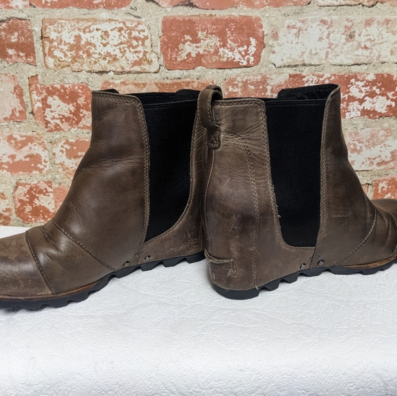 Sorel Lea Wedge Boots Women's size 8.  Bx E - Picture 8 of 8